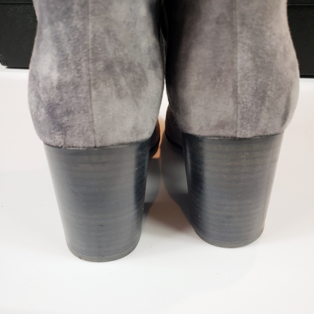 Chanel grey suede boots - Picture 7 of 15